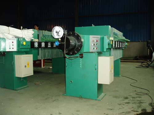 自動保壓系列廂式壓濾機